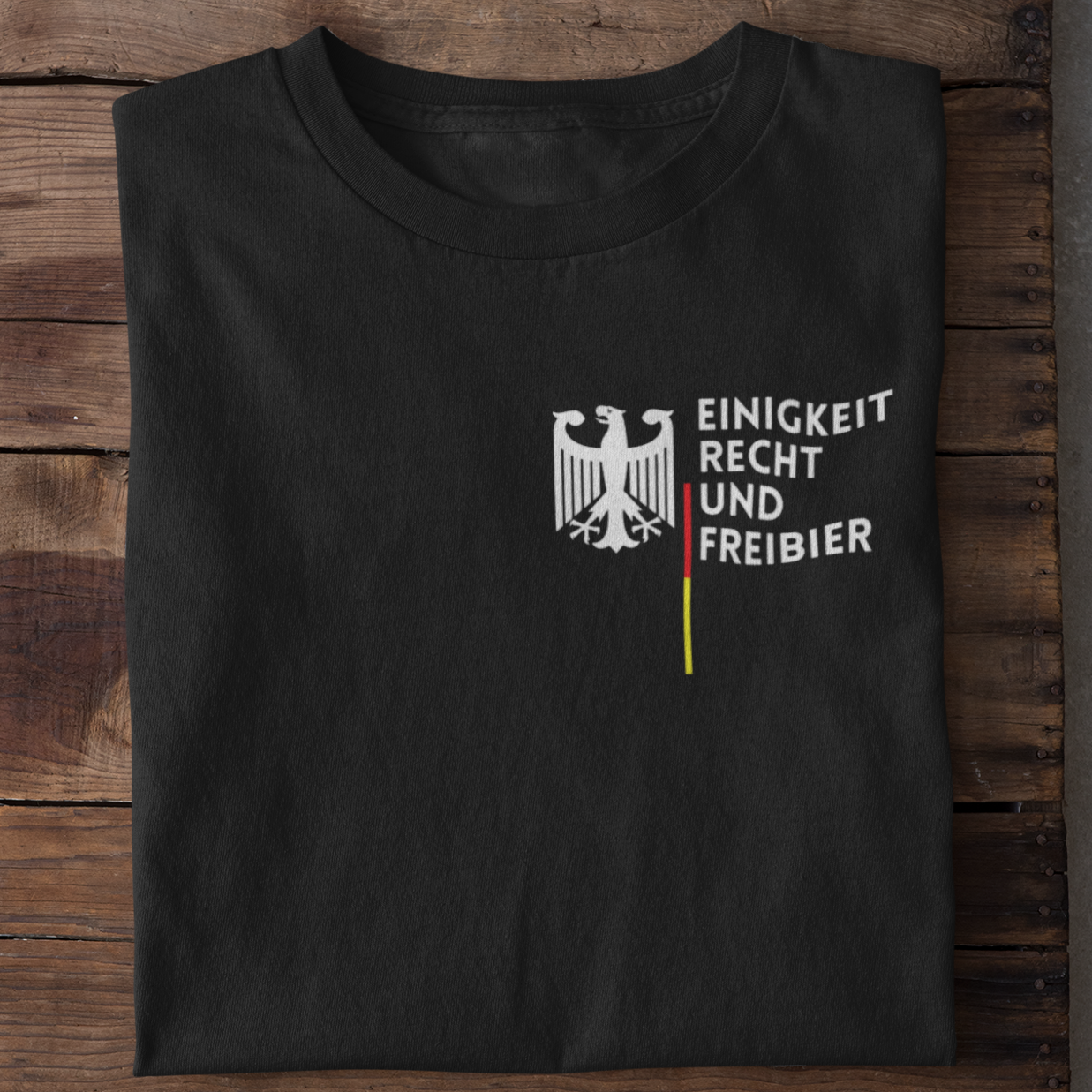 Recht & Freibier Brustprint |  Unisex Shirt